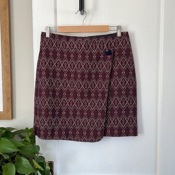 LOFT Faux-Wrap Skirt, Burgundy Maroon Tapestry, Size 6 - Picture 2 of 7